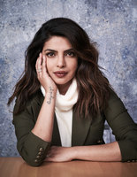Priyanka Chopra Sweatshirt #2995597