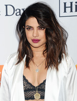 Priyanka Chopra Sweatshirt #2995609