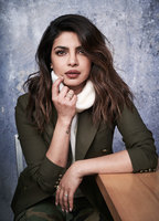 Priyanka Chopra Sweatshirt #2995633