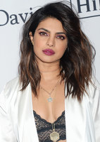 Priyanka Chopra Sweatshirt #2995647