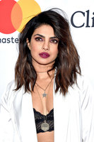 Priyanka Chopra Sweatshirt #2995651