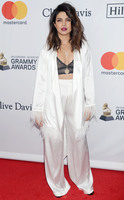 Priyanka Chopra Sweatshirt #2995652