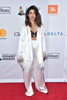 Priyanka Chopra Sweatshirt #2995660