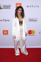 Priyanka Chopra Sweatshirt #2995681
