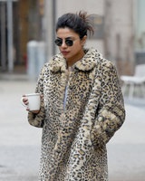 Priyanka Chopra Sweatshirt #3047015