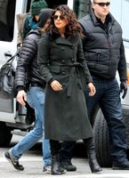 Priyanka Chopra Sweatshirt #3047017