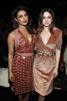 Priyanka Chopra longsleeve t-shirt #3066324