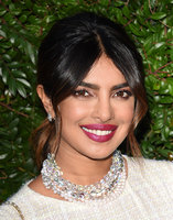 Priyanka Chopra Sweatshirt #3266060
