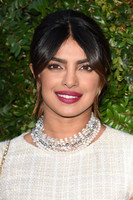 Priyanka Chopra Sweatshirt #3310589