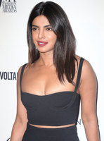 Priyanka Chopra Sweatshirt #3765569