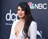 Priyanka Chopra Sweatshirt #3834001