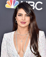 Priyanka Chopra Sweatshirt #3834013