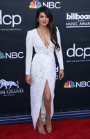 Priyanka Chopra Sweatshirt #3834025