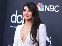 Priyanka Chopra Tank Top #3834027