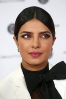 Priyanka Chopra Sweatshirt #3863434