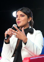 Priyanka Chopra Sweatshirt #3863436