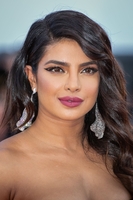 Priyanka Chopra Sweatshirt #3863449