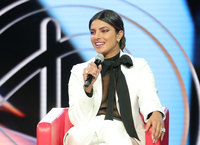 Priyanka Chopra Sweatshirt #3863451
