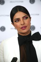Priyanka Chopra Sweatshirt #3863453