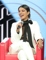 Priyanka Chopra Sweatshirt #3863479