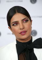 Priyanka Chopra Sweatshirt #3863486