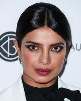 Priyanka Chopra Sweatshirt #3863489