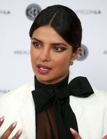 Priyanka Chopra Sweatshirt #3863505
