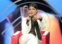 Priyanka Chopra Sweatshirt #3863515