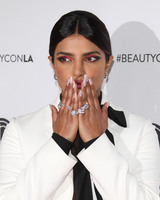 Priyanka Chopra Sweatshirt #3863520