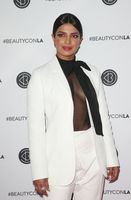 Priyanka Chopra Sweatshirt #3863563