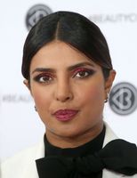 Priyanka Chopra Sweatshirt #3863595