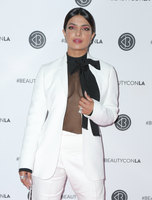 Priyanka Chopra Sweatshirt #3863598