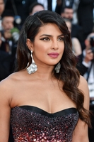 Priyanka Chopra Sweatshirt #3863626