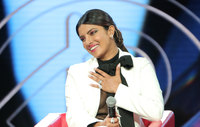 Priyanka Chopra Sweatshirt #3863632