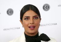 Priyanka Chopra Sweatshirt #3863633