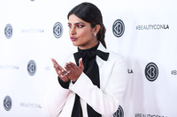 Priyanka Chopra Sweatshirt #3863653