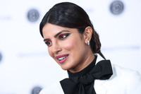 Priyanka Chopra Sweatshirt #3863660