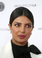 Priyanka Chopra t-shirt #3863670