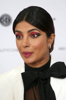 Priyanka Chopra Sweatshirt #3863675