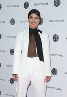 Priyanka Chopra Sweatshirt #3863723