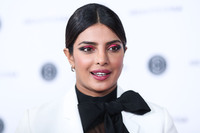 Priyanka Chopra Sweatshirt #3863739