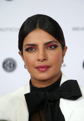 Priyanka Chopra Poster 3863768