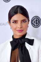 Priyanka Chopra Sweatshirt #3890165