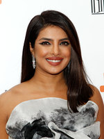 Priyanka Chopra Sweatshirt #3890184