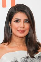 Priyanka Chopra Sweatshirt #3890201
