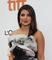 Priyanka Chopra Sweatshirt #3890203