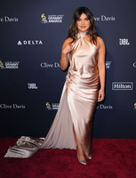 Priyanka Chopra Sweatshirt #3936053