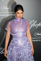 Priyanka Chopra Sweatshirt #3955392