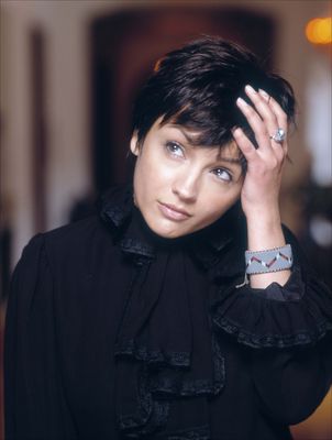 Rachael Leigh Cook posters