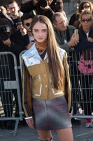 Raffey Cassidy Longsleeve T-shirt #3043147